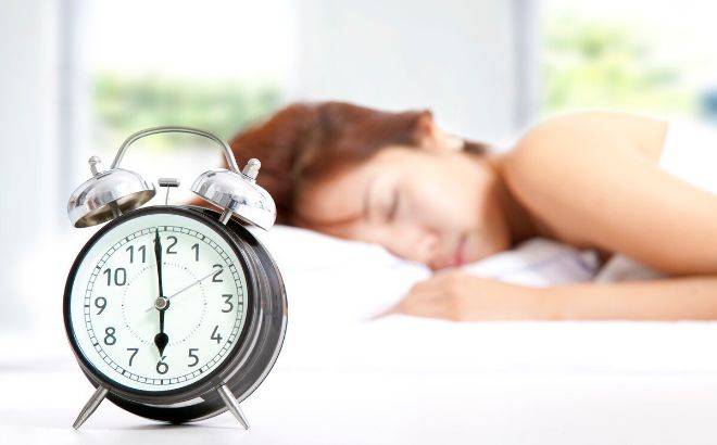 冬季睡觉最好要注意时间，3个时候劝你别睡，对身体伤害很大