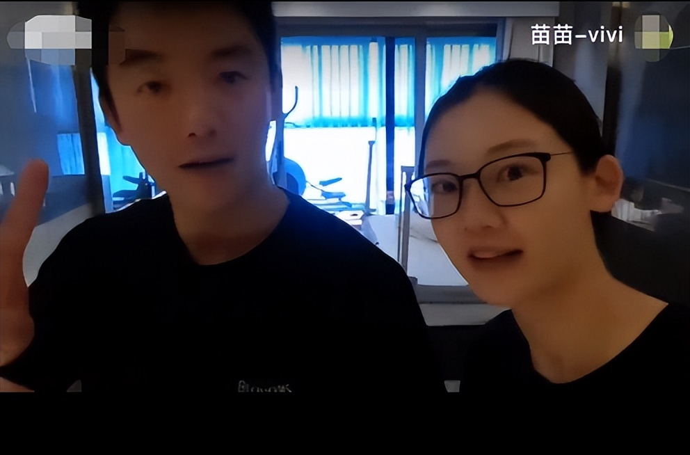 郑恺老婆待产视频曝光！孕中独自哄女儿入睡，产后用品装满行李箱