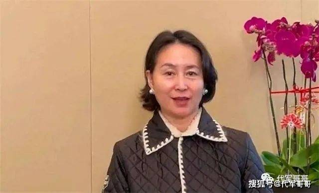 陈百强何超琼40年：你含泪送我出嫁，我悲痛为你扶灵