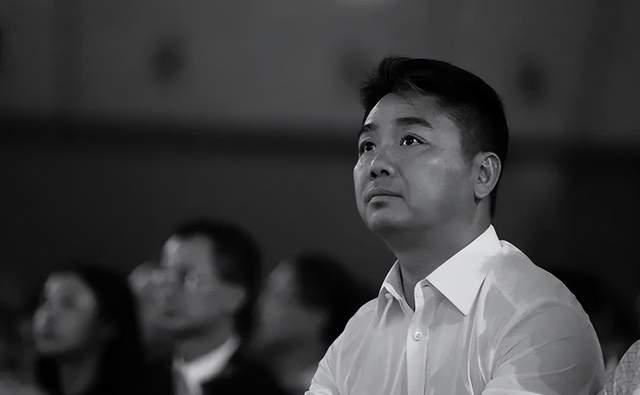 刘强东涉新侵案时隔两年再开庭，刘静尧出席，刘强东证词被公开