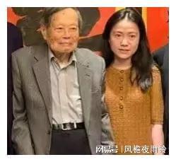 翁帆28岁嫁给杨振宁，相处18年，把杨振宁照顾到100岁，依然恩爱