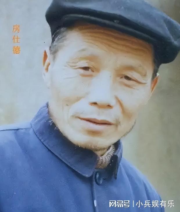 2007年成龙和亲哥安徽相认，对方一贫如洗，他有没有帮帮哥哥们