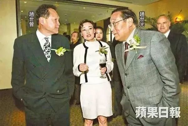 执掌家族企业成“世界美女船王”，还拿下小16岁豪门男友