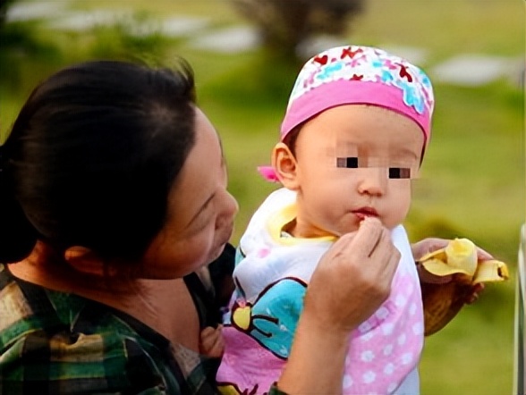 中国53万儿童新早熟，“毁掉”孩子的并非豆浆炸机，父母应该反思