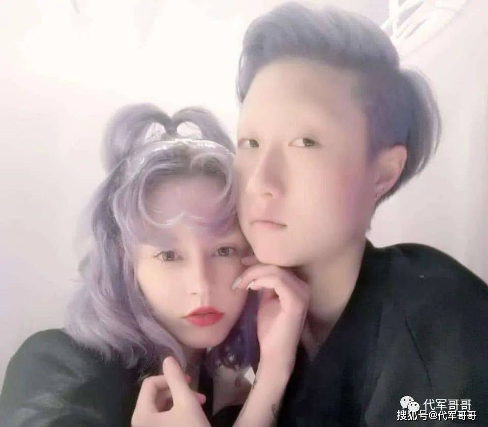 17岁获得亚姐冠军，未婚为成龙生女，如今47岁的她生活却很凄凉