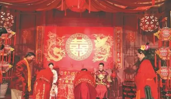 上交女博士成科研界“妲己”，數段婚姻惹爭議：結婚不是交易