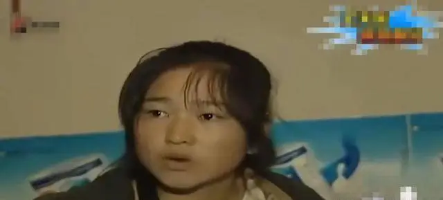 26岁丈夫染上特殊癖好,深夜行为猖狂,漂亮妻子:太丢人了!