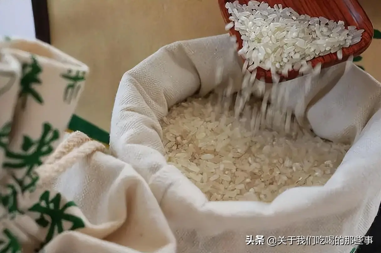 才知道，原来保存大米如此简单，放1年不发霉不长虫，太管用了