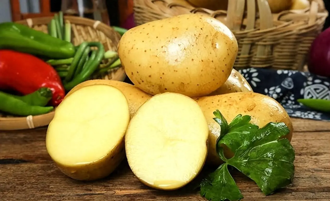 血脂高不要吃土豆？告诫：要想血脂不升高，3种“蔬菜”要少吃
