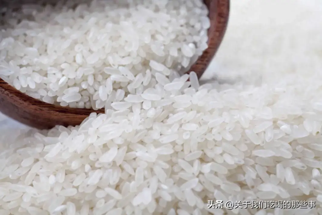 内行人买大米，不只会看价格，认准袋上的“3行字”，都是好大米