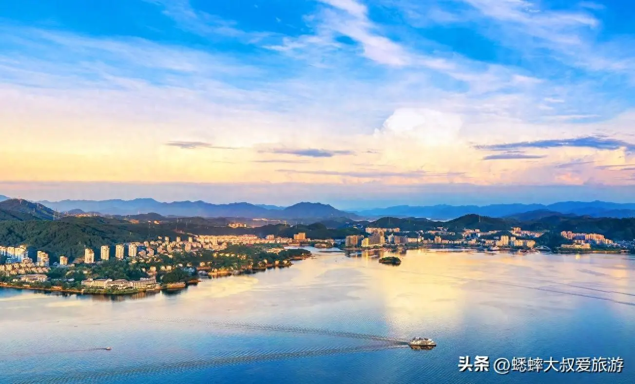 2024年杭州千岛湖怎么玩？来一场自驾旅吧，驰骋于蓝天碧湖中！