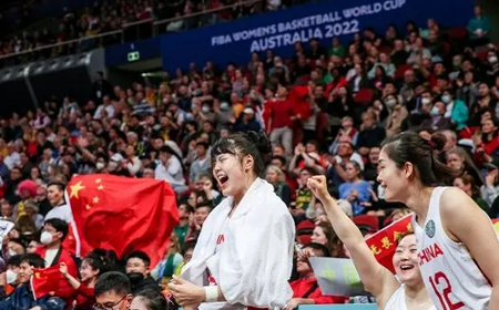 收视率全国第一！中国女篮晋级四强 赛后疯狂庆祝